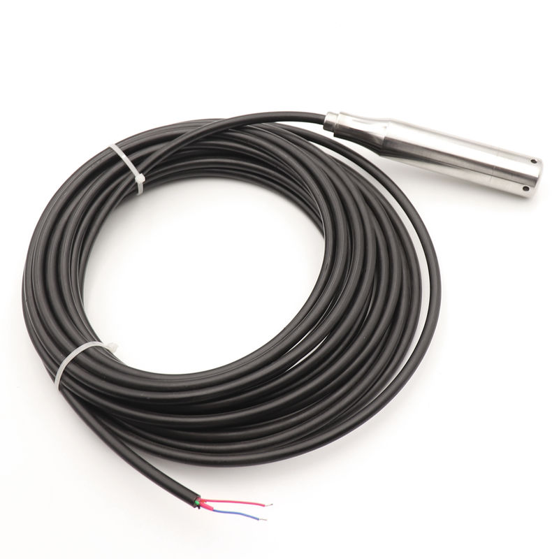 Sensor de nivel sumergible con cable de fluoruro de polivinilo con estabilidad del 0,25% FS/ año y rango de temperatura de -20 oC a 80 oC